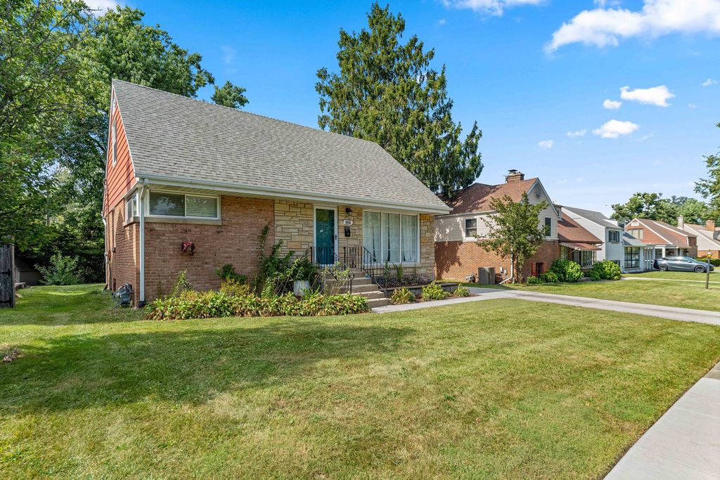 18516 Clyde Road, Homewood, IL 60430 — exterior