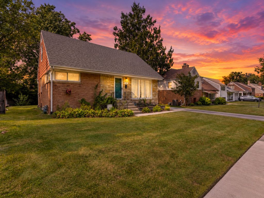 18516 Clyde Road, Homewood, IL 60430 — photo 2
