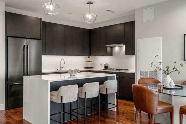99 Sumner 421, Boston, MA 02128