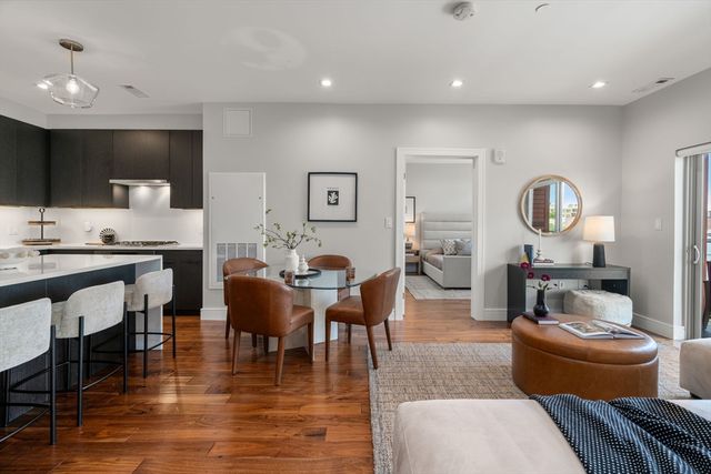 99 Sumner 421, Boston, MA 02128