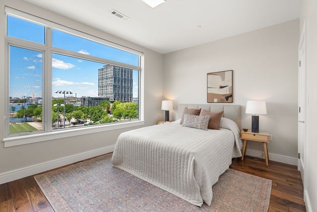 99 Sumner 421, Boston, MA 02128