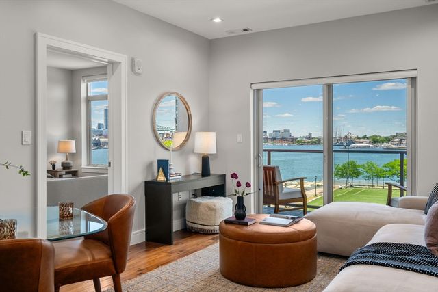 99 Sumner 421, Boston, MA 02128