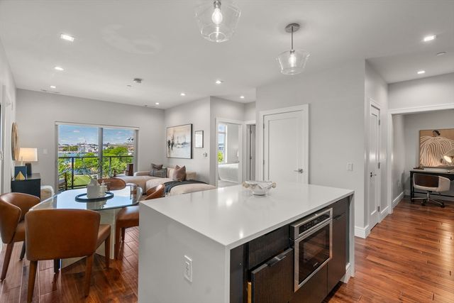99 Sumner 421, Boston, MA 02128