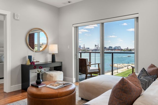 99 Sumner 421, Boston, MA 02128