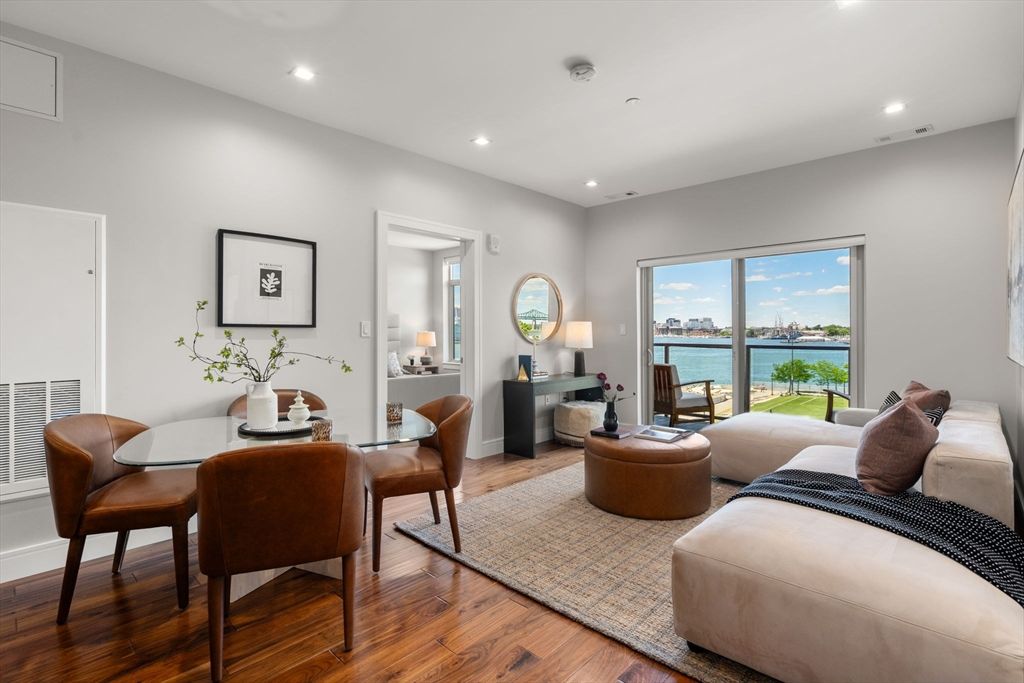 99 Sumner 421, Boston, MA 02128