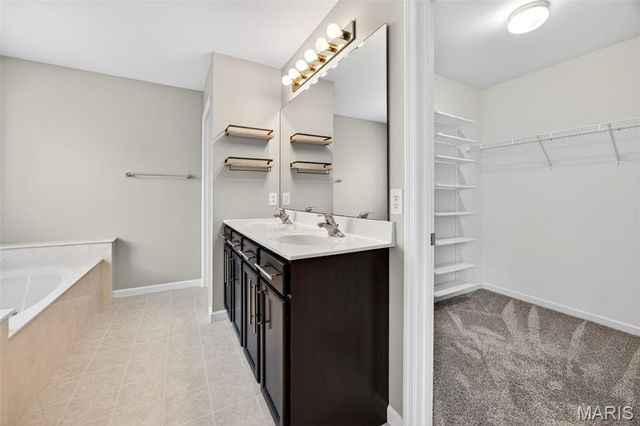 529 Parkgate Drive, Lake St Louis, MO 63367