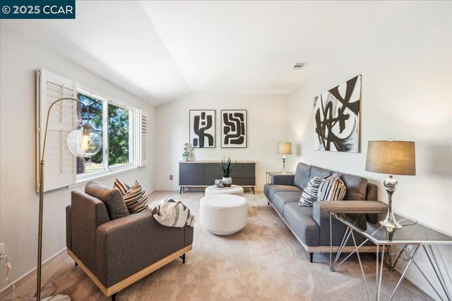 739 Devils Drop Ct, Richmond, CA 94803