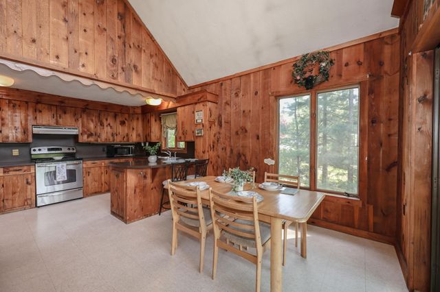 91 Sebbins Pond Drive, Bedford, NH 03110