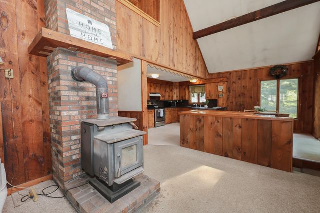 91 Sebbins Pond Drive, Bedford, NH 03110