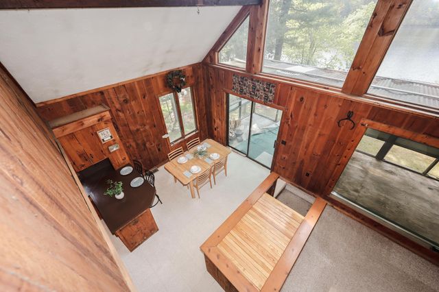 91 Sebbins Pond Drive, Bedford, NH 03110