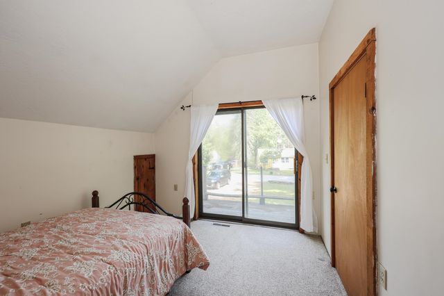 91 Sebbins Pond Drive, Bedford, NH 03110
