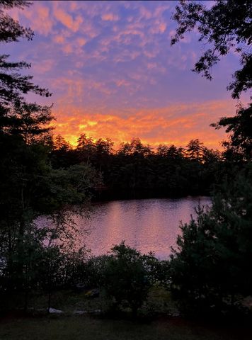 91 Sebbins Pond Drive, Bedford, NH 03110