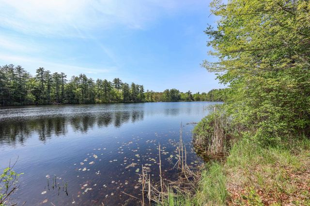 91 Sebbins Pond Drive, Bedford, NH 03110