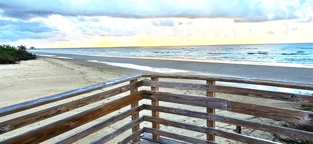 000 Jean Lafitte Drive, Freeport, TX 77541