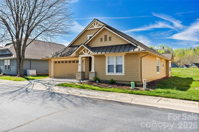 47 Barn Owl Way, Hendersonville, NC 28792
