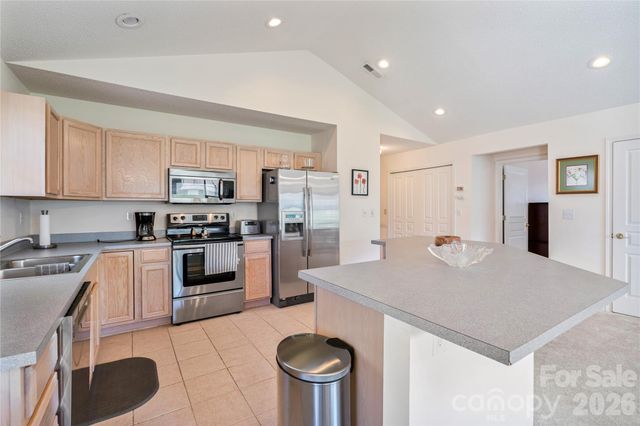 47 Barn Owl Way, Hendersonville, NC 28792