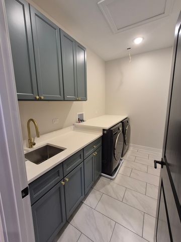 3508 W Belden Avenue, Chicago, IL 60647