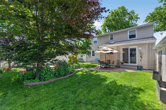 84 Wilson Boulevard, New Hyde Park, NY 11040