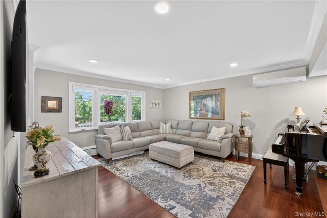 84 Wilson Boulevard, New Hyde Park, NY 11040