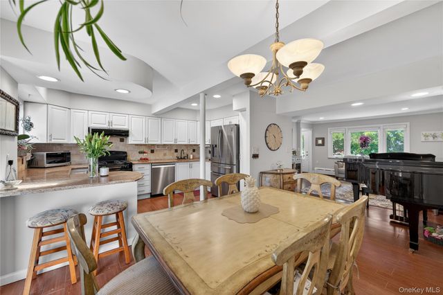 84 Wilson Boulevard, New Hyde Park, NY 11040