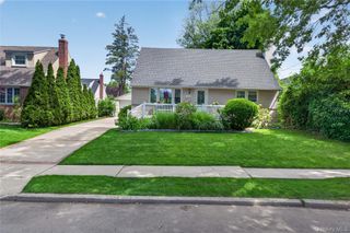 84 Wilson Boulevard, New Hyde Park, NY 11040