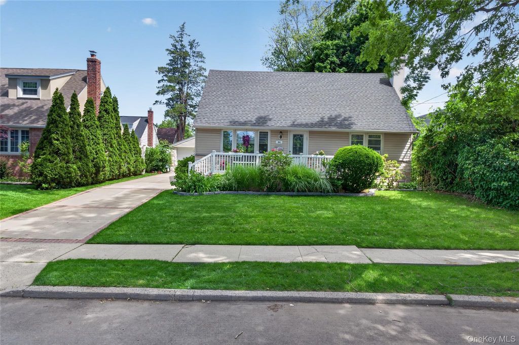 84 Wilson Boulevard, New Hyde Park, NY 11040