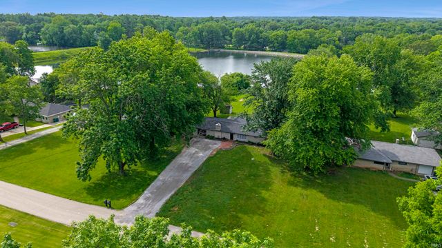 6500 Plainview Drive, Evansville, IN 47720