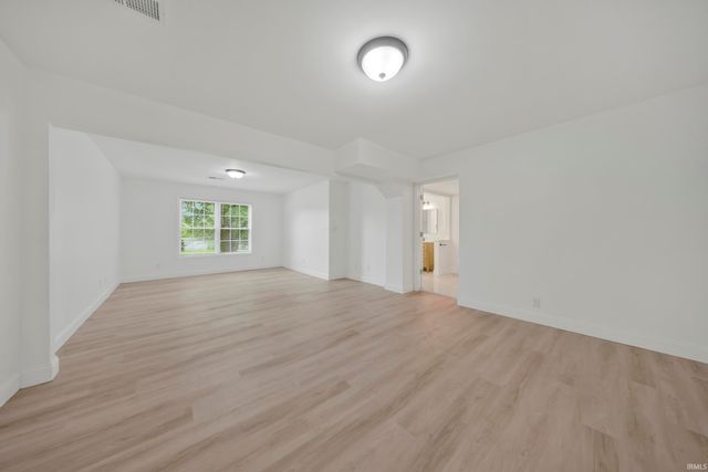 6500 Plainview Drive, Evansville, IN 47720