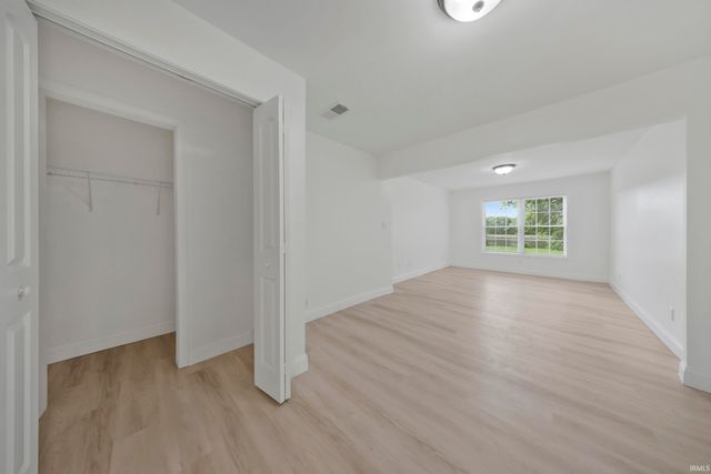 6500 Plainview Drive, Evansville, IN 47720