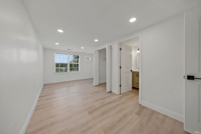 6500 Plainview Drive, Evansville, IN 47720