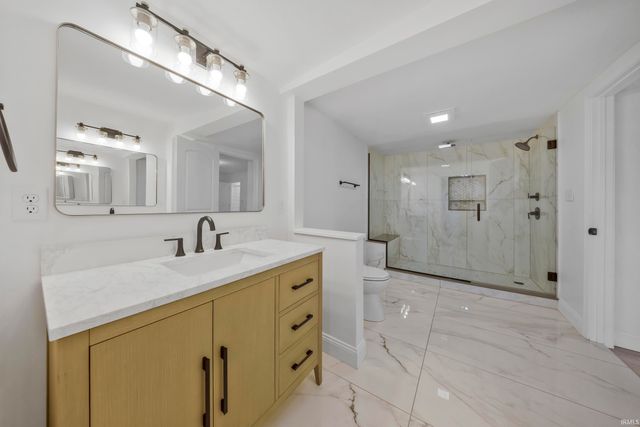6500 Plainview Drive, Evansville, IN 47720