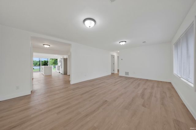 6500 Plainview Drive, Evansville, IN 47720