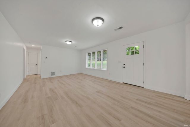 6500 Plainview Drive, Evansville, IN 47720