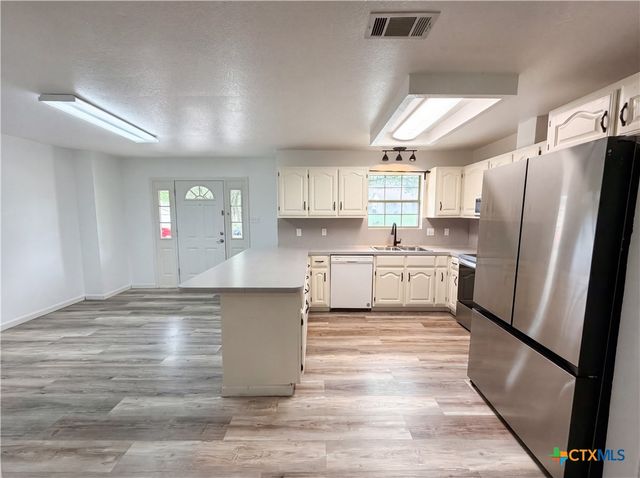410 Cole Avenue, Temple, TX 76501
