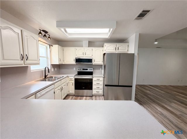 410 Cole Avenue, Temple, TX 76501