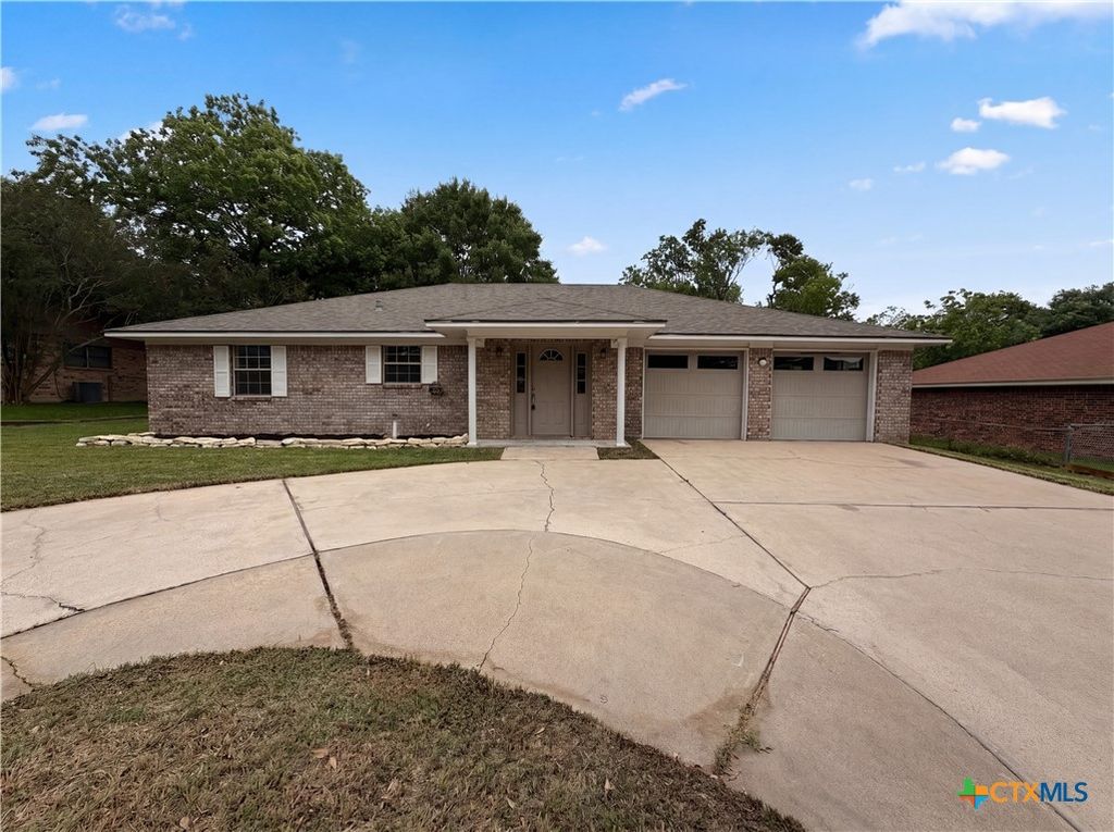 410 Cole Avenue, Temple, TX 76501