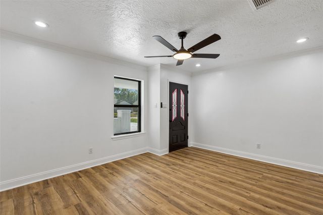 9238 Friendship Road, Houston, TX 77080