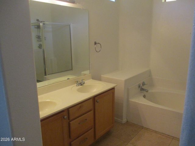 719 N TANGERINE Drive, Chandler, AZ 85226