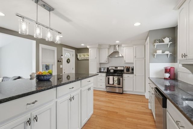 31 Walnut St., Dedham, MA 02026