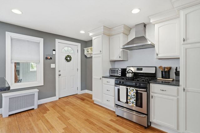 31 Walnut St., Dedham, MA 02026