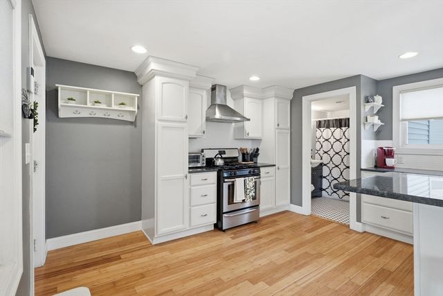 31 Walnut St., Dedham, MA 02026
