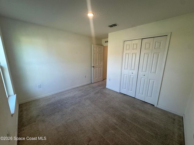 806 Trinidad Avenue SE, Palm Bay, FL 32909