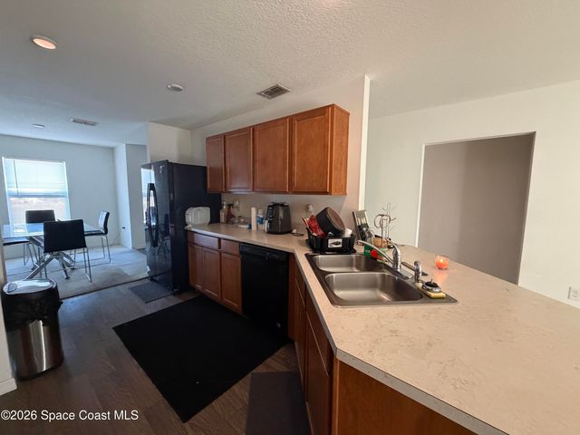 806 Trinidad Avenue SE, Palm Bay, FL 32909