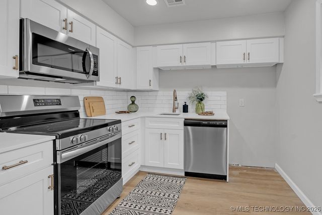 2124 S Main Street, Sapulpa, OK 74066