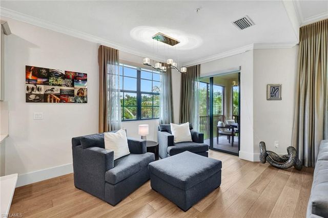 16356 Viansa WAY 201, Naples, FL 34110
