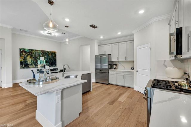 16356 Viansa WAY 201, Naples, FL 34110