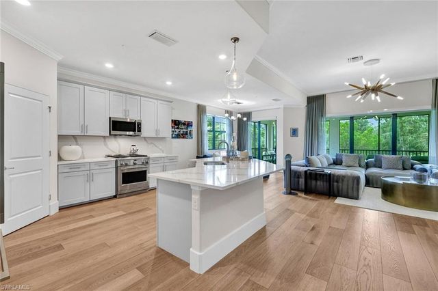 16356 Viansa WAY 201, Naples, FL 34110