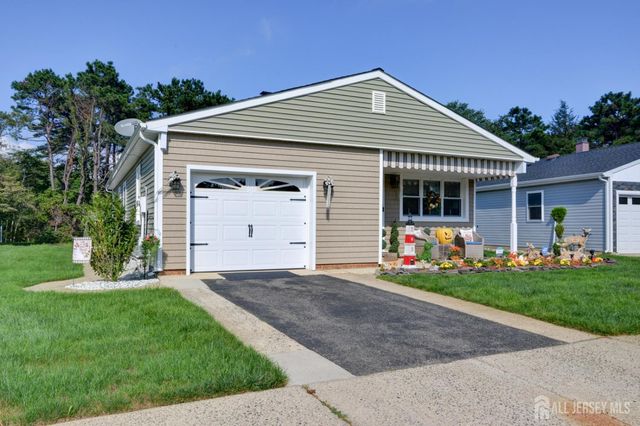 126 SANTIAGO Drive, Toms River, NJ 08757