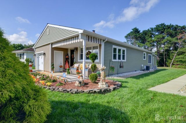 126 SANTIAGO Drive, Toms River, NJ 08757