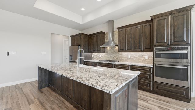 125 VALLEY VIEW DR, La Vernia, TX 78121